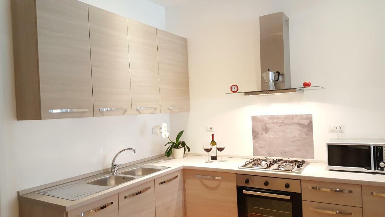 Monilvia Apartment Firenze Bagian luar foto