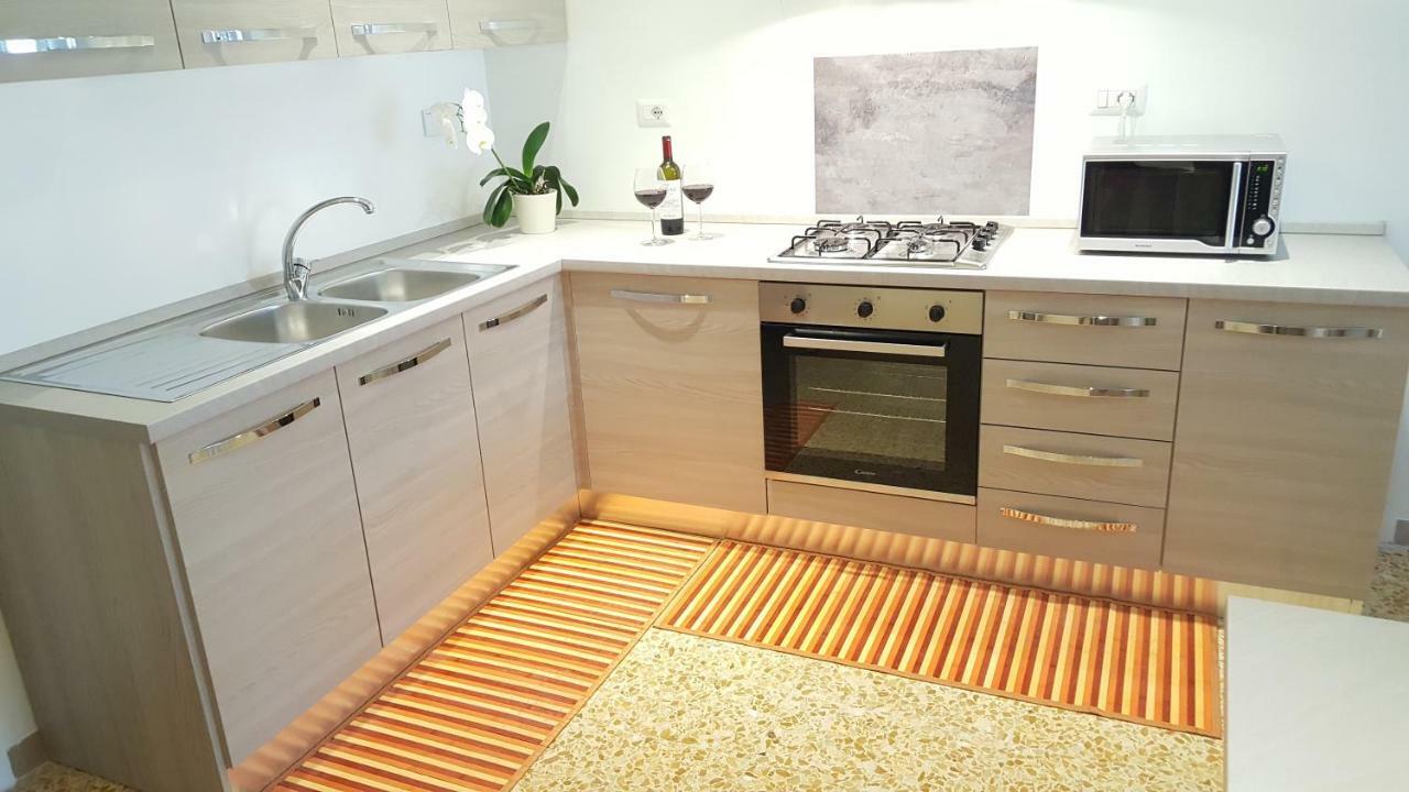 Monilvia Apartment Firenze Bagian luar foto